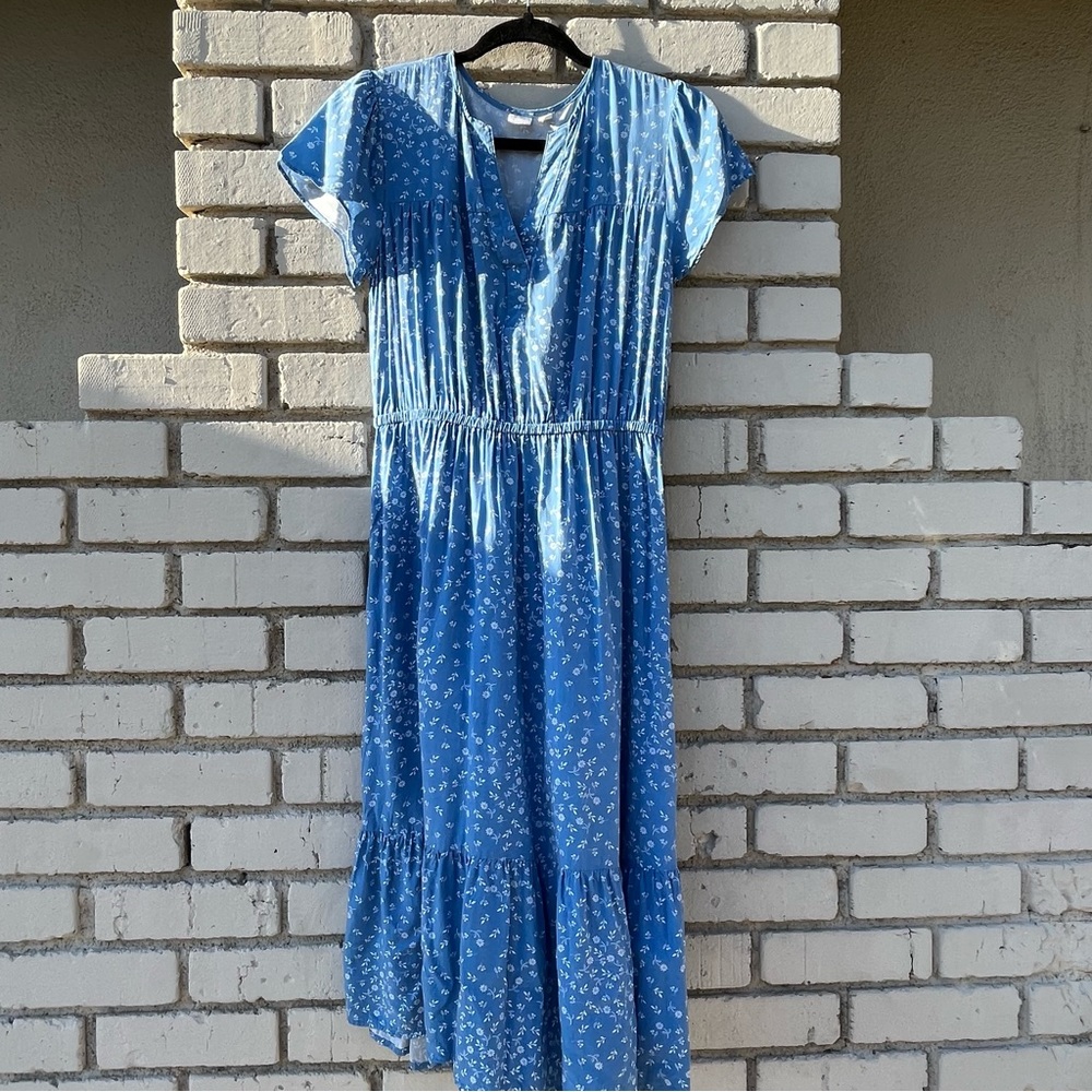 Gap Floral Midi Dress in Blue & White floral Size Small tiered Skirt‎
